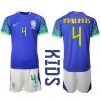 Brasilien Marquinhos #4 Bortatröja Barn VM 2022 Kortärmad (+ Korta byxor)